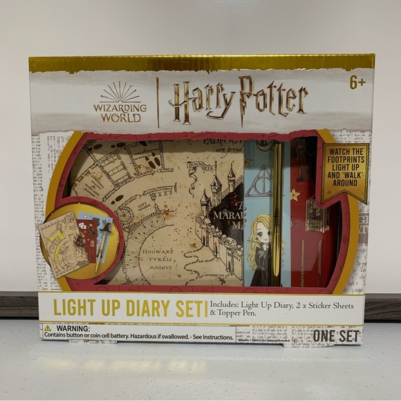 Harry Potter Wizarding World Light Up Diary Set-NIB - Picture 1 of 5